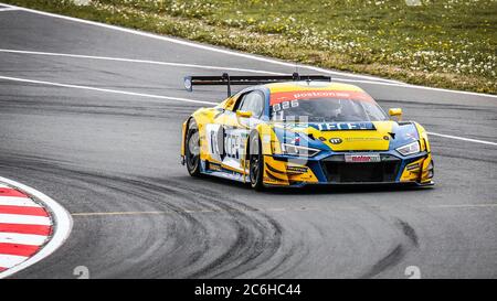 Oschersleben, Germania, 27 aprile 2019: Pilota Elia Erhart alla guida dell'Audi R8 LMS by EFP Car Collection by TECE durante GT MASTERS Foto Stock