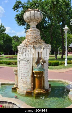 fontana commemorativa, parco, Palić, Palics, Nord Bačka distretto, Serbia, Europa, ex Ungheria Foto Stock