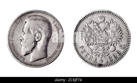 Moneta d'argento russa 1 rublo con un ritratto dell'ultimo zar russo Nicholas II Isolato su bianco Foto Stock