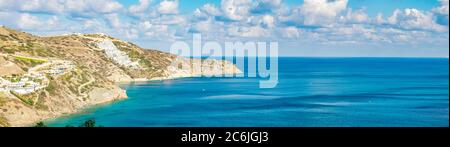 Il bellissimo panorama con il mare turchese. Vista della spiaggia di Teseo, Ammoudi, Creta, Grecia. Foto Stock