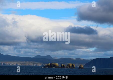 Alaska, Capo Unga, Costa dell'Isola di Unga, Isole Aleutiane, Stati Uniti Foto Stock