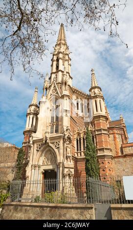 BARCELLONA, SPAGNA - 3 MARZO 2020: Il chruch neogotico Iglesia y convento de las Salesas. Foto Stock