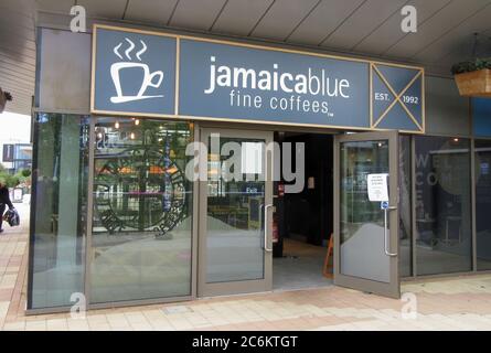 Rushden, Regno Unito. 9 luglio 2020. Giamaica Blue coffee shop visto al Rushden Lakes Complex. Credit: Keith Mayhew/SOPA Images/ZUMA Wire/Alamy Live News Foto Stock