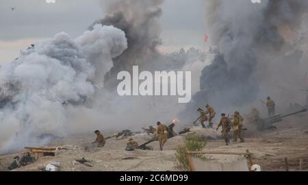 Sevastopol, Crimea, RUSSIA - 17 SETTEMBRE 2016: Festa militare-storica in Crimea. Battaglia per Sevastopol Foto Stock