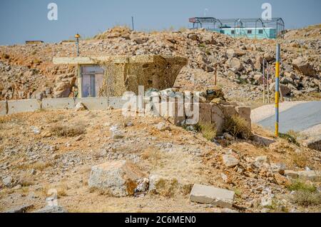 Punto di osservazione dell'IDF camuffato sul Monte Hermon, Israele Foto Stock