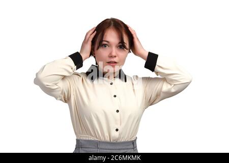 giovane donna d'affari in una blusa matura con capelli corti. Isolato in bianco Foto Stock