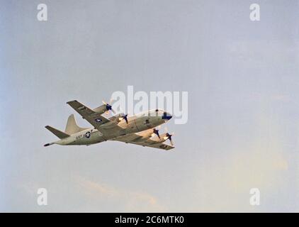 Un P-3C Orion aeromobile prende parte a una dimostrazione di U.S. Navy essendo condotta per funzionari militari provenienti dalla Repubblica popolare cinese Foto Stock