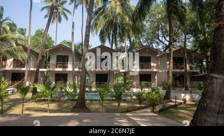 Morjim, India 14 dicembre 2019: Costruire una casa. Casa moderna in Goa indiano. Edificio residenziale nei tropici Foto Stock