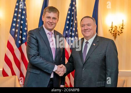 Il 14 febbraio 2020 il Segretario di Stato americano Michael R. Pompeo incontra il Ministro degli Esteri ceco Tomas Petricek a Monaco di Baviera, in Germania Foto Stock