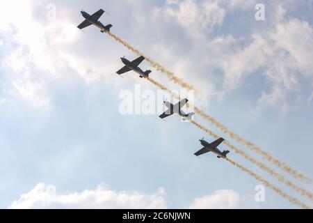 Formazione display aria a Biggin Hill air show Foto Stock
