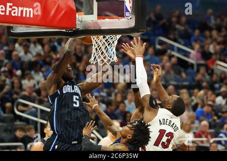 Orlando Magic Center Mo Bamba ottiene il rimbalzo. (Centro Amway a Orlando venerdì 3 gennaio 2020) Photo Credit: Marty Jean-Louis Foto Stock