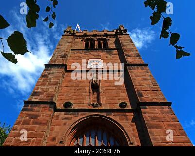 Torre, St Andrews Church Tarvin Cheshire, Inghilterra, UK, edificio storico di grado i, chiesa parrocchiale anglicana Foto Stock