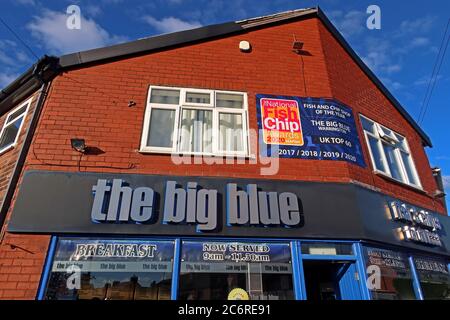 The Big Blue, Fish and chip Shop, 177 Knutsford Rd, Grappenhall, Warrington, Cheshire, Inghilterra, Regno Unito, WA4 2QL Foto Stock