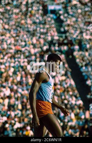 Carl Lewis (USA) si è disputato nel 1984 alle prove olimpiche e di squadra Foto Stock