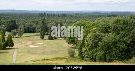 Old Thorns Manor Hotel Golf & Country Estate, Liphook, Hampshire, Inghilterra, Regno Unito - vista panoramica dal 17 ° tee guardando attraverso il Nord Hampshire. Foto Stock