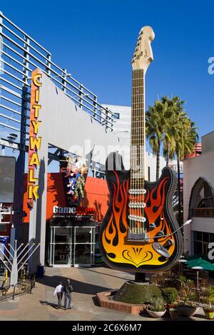 Chitarra Hard Rock Cafe a CityWalk, Universal Studios Hollywood, Los Angeles, California, USA, Nord America Foto Stock