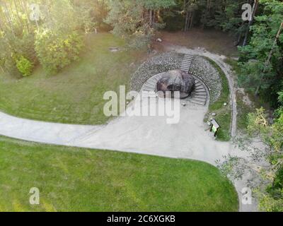 Il secondo masso più grande del Puntukas in Lituania ad Anyksciai, Lituania Foto Stock