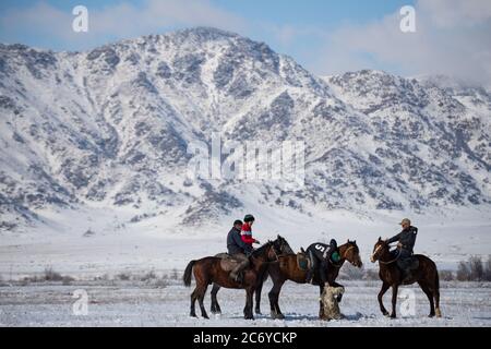 Scene di un villaggio Kok Boru match nel Chuy Oblast di Kirghizistan vicino capitale Bishkek. Foto Stock