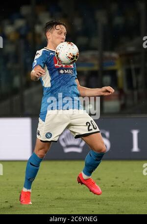 Piotr Zielinski di Napoli in azione durante la partita Serie A TIM tra SSC Napoli e AC Milano il 12 2020 luglio a Napoli (Italia) allo Stadio San Paolo pH Foto Stock