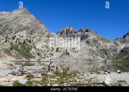 Lac Nègre nel parco nazionale del Mercantour in estate L'alta valle Vésubie Foto Stock