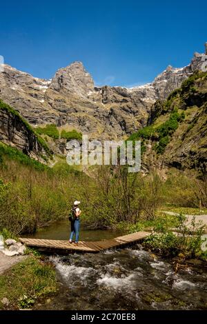 Fiume Giffre a Sixt Fer a Cheval. Alpi francesi. Dipartimento dell'alta Savoia. Auvergne-Rodano-Alpi. Francia Foto Stock