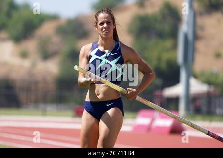 Katerina Stefanidi (GRE) compete nella volta delle pole delle donne durante i Giochi d'ispirazione di Zurigo Weltklasse, giovedì 9 luglio 2020, a Walnut, California. Foto Stock