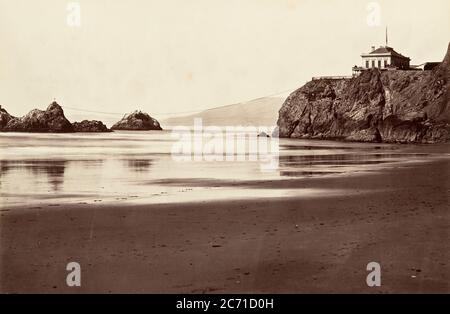 Cliff House e Seal Rock, 1868-69, stampato ca. 1876. Foto Stock