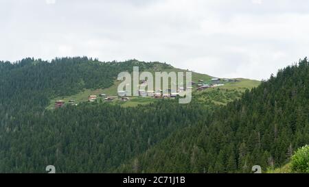 Rize, Turchia - Luglio 2017: Vista panoramica dell'altopiano di SAL in Kackar montagne, Mar Nero, Rize, Turchia Foto Stock