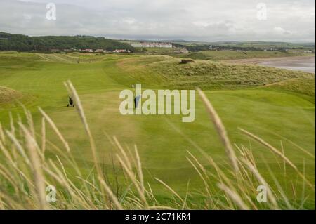 Turnberry, Scozia, Regno Unito. 13 luglio 2020. Nella foto: Sono stati fatti nuovi inviti a indagare sui rapporti commerciali di Trump dopo che il resort Trump Turnberry sta cercando di espandere il resort e di costruire un nuovo sviluppo sulla terra circostante a ovest del complesso alberghiero. Credit: Colin Fisher/Alamy Live News Foto Stock