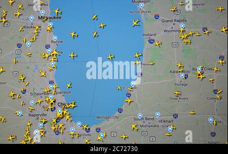 Traffico aereo su Chicago e Milwaukee aera, (13 luglio 2020, UTC 16.36) su Internet con il sito Flightradar 24, durante il periodo di Coronavirus Pandemic Foto Stock