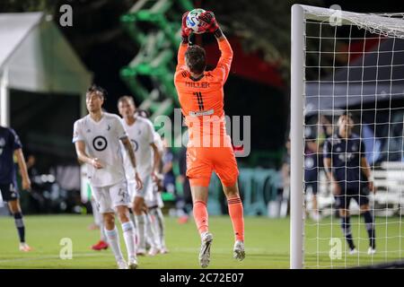 12 luglio 2020: Il portiere del Minnesota United TYLER MILLER (1) blocca un colpo in gol durante il torneo MLS is Back Sporting Kansas City vs Minnesota match al ESPN Wide World of Sports Complex di Orlando, Florida, il 12 luglio 2020. Credit: Cory Knowlton/ZUMA Wire/Alamy Live News Foto Stock