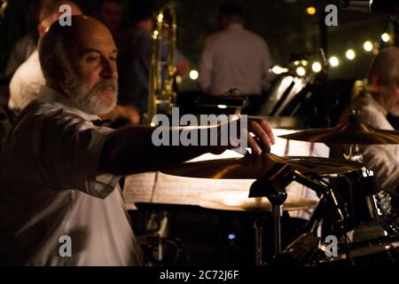 Appunti e strumenti musicali, simboli e note musicali classici Foto Stock