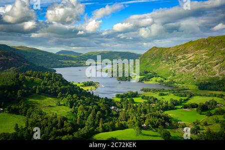 Estate a Ullswater nel Distretto dei Laghi Inglesi Foto Stock