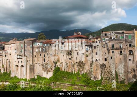 Vista sul villaggio meridionale di Sant'Agata de' Goti, Italia Foto Stock