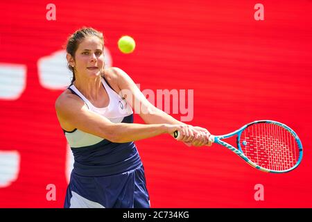 Berlino, Germania. 13 luglio 2020. Julia GOERGES (GER) nella sua partita contro Anastasija SEVASTOVA (LAT) al Tennis bet1 ACES Tennis Tournament on Grass di Berlino , 13 luglio 2020. © Peter Schatz / Alamy Live News Credit: Peter Schatz/Alamy Live News Foto Stock