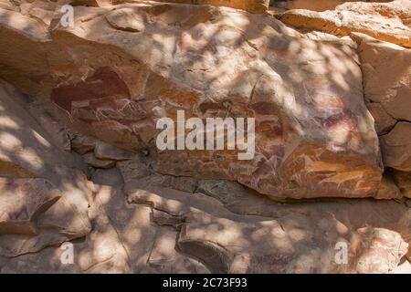 Drakensberg, sito di pittura rock 'Eland cave', arte rock, gola di Didima, Giants Castle Game Reserve, Uthukela, KwaZulu-Natal, Sudafrica, Africa Foto Stock