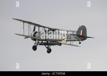 G-BGMC, un Fairey Swordfish i (ex W5856 in Royal Navy Service), gestito dal Royal Navy Historic Flight, in mostra a East Fortune nel 2016. Foto Stock