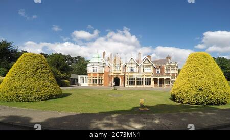 Bletchley Park Mansion nel Buckinghamshire era la base principale per la rottura del codice alleato durante la seconda guerra mondiale Foto Stock