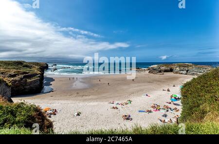 Costa e spiagge di Ribadeo. Turismo in Galizia. I luoghi più belli della Spagna.. Foto Stock