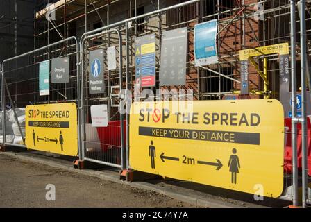 Covid 19 sicurezza sul cantiere, Bedford Foto Stock