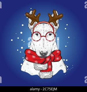 Un dolce cane con occhiali, una sciarpa con corna sulla testa. Costume di Capodanno. Illustrazione vettoriale per una cartolina o un poster. Capodanno Illustrazione Vettoriale