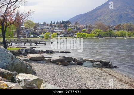 Lago Wakatipu a Queenstown. Si trova nell'angolo sud-ovest della regione di Otago, vicino al suo confine con Southland. Foto Stock