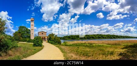 Heillandskirche am Port von Sacrow, Potsdam, Germania Foto Stock