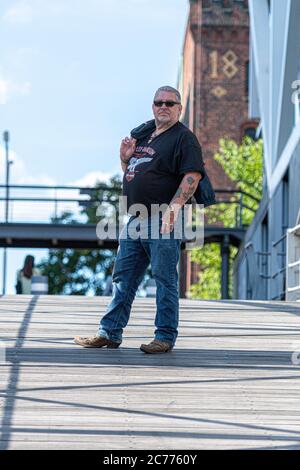 Kalle Haverland , GZSZ Schauspieler, Kiezpirat, Amburgo, Hafencity, Harley Davidson, 13.07.2020 Foto Stock