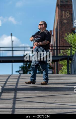 Kalle Haverland , GZSZ Schauspieler, Kiezpirat, Amburgo, Hafencity, Harley Davidson, 13.07.2020 Foto Stock