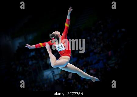 Szczecin, Polonia, 12 aprile 2019: La spagnola Cintia Rodriguez compete durante i campionati europei di ginnastica artistica Foto Stock