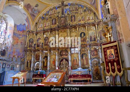 Fruska Gora / Serbia - 24 marzo 2019: Iconostasi nel monastero di Vrdnik-Ravanica, monastero ortodosso serbo sul monte Fruska Gora Foto Stock