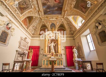 Sede del Vaticano e centro principale del cattolicesimo, Roma espone decine di chiese storiche e meravigliose. Qui in particolare San Bernardo alle Terme Foto Stock