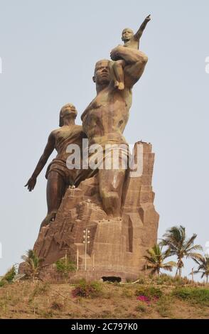 Il tanto criticato African Renaissance Monument a Dakar, Senegal Foto Stock