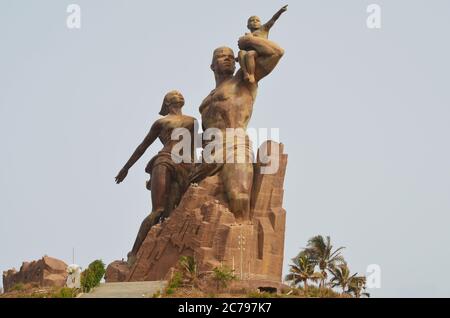 Il tanto criticato African Renaissance Monument a Dakar, Senegal Foto Stock